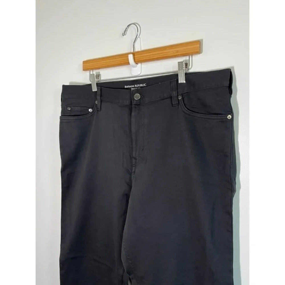 Banana Republic Pants Mens 38x32 Black Traveler Slim Fit Chino‎ Preppy